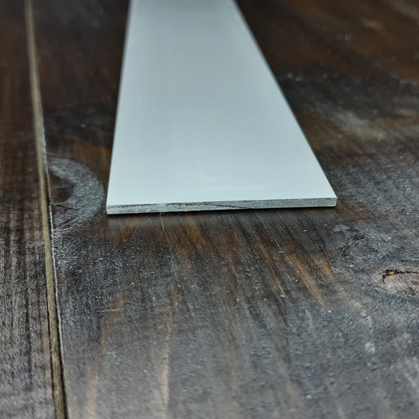 смуга алюмінієва 120х5 анод срібло смуга алюмінієва 120х5 анод срібло