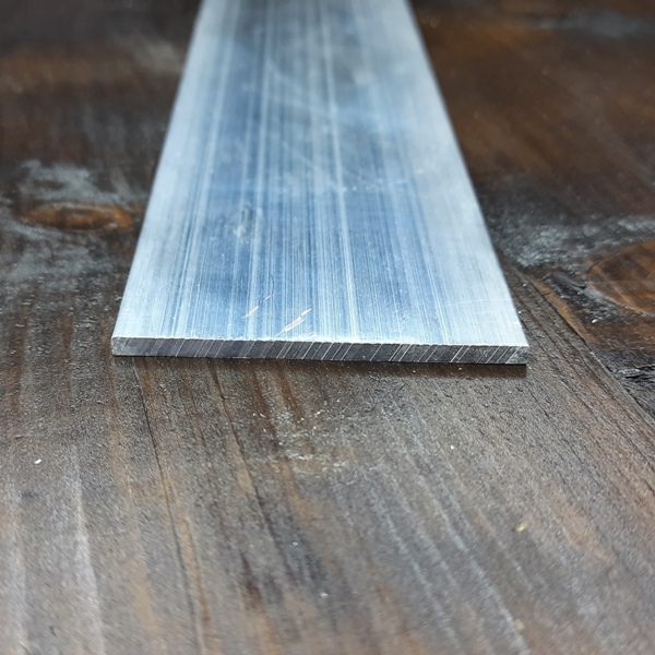 смуга алюмінієва 120х5 без покриття смуга алюмінієва 120х5 без покриття