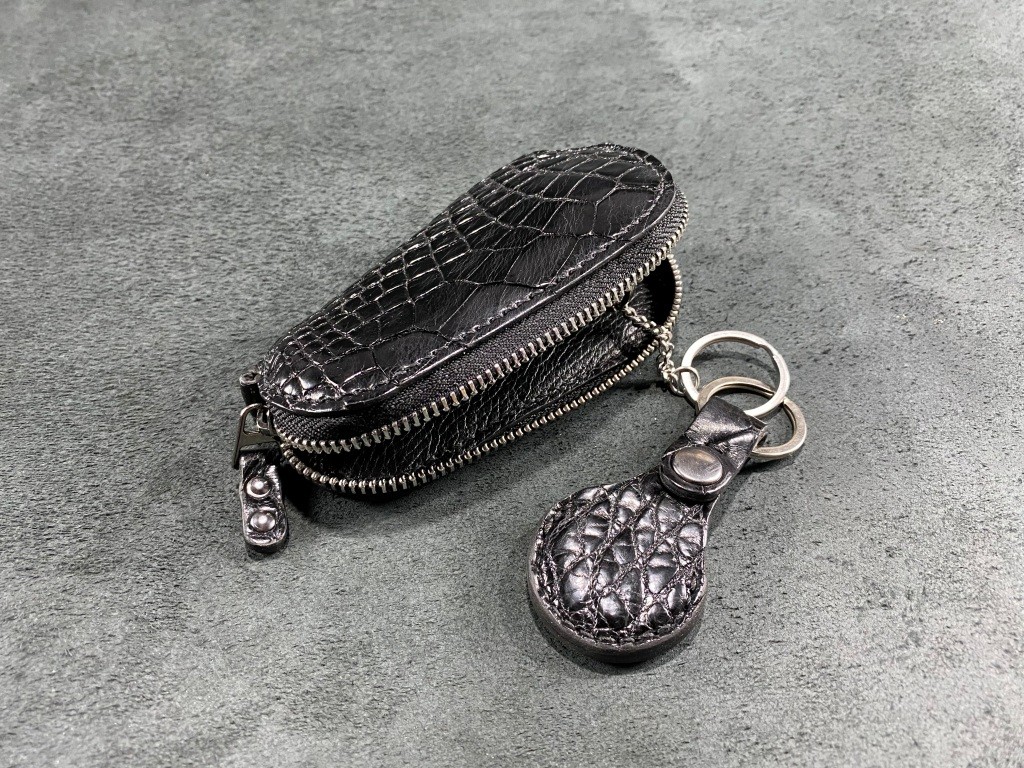 Шкіряна ключниця та брелок для зберігання чіпа домофона зі шкіри крокодила