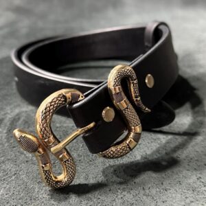 Чорний шкіряний жіночий пояс із декоративною золотистою пряжкою